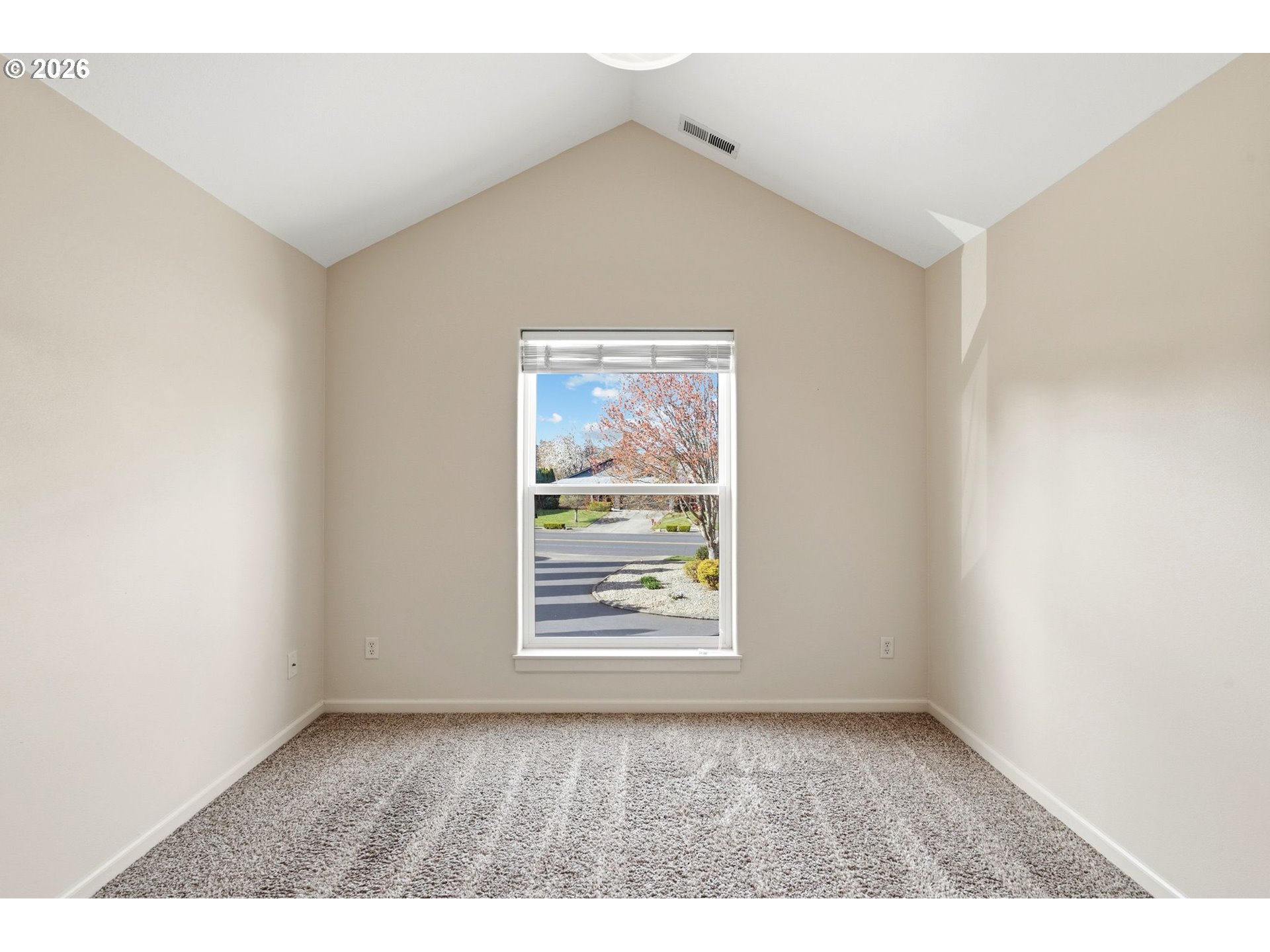 103 Rainbow Way, Unit 2 Kelso, WA 98626 - Photo 30 of 48 Primary Bedroom