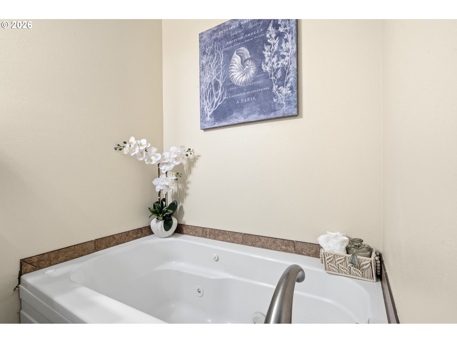 103 Rainbow Way, Unit 2 Kelso, WA 98626 - Photo 35 of 48 Jacuzzi