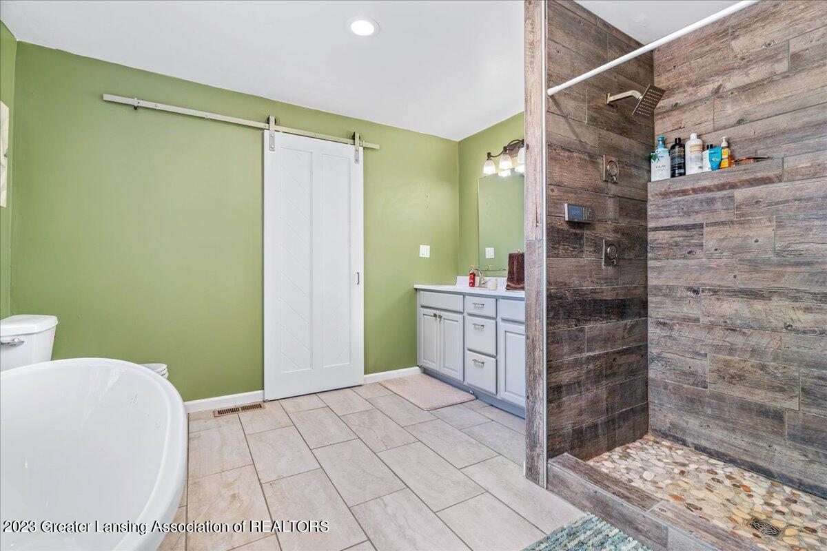 8251 South Dewitt Road Dewitt, MI 48820 - Photo 26 of 60 29-Media Jett-53