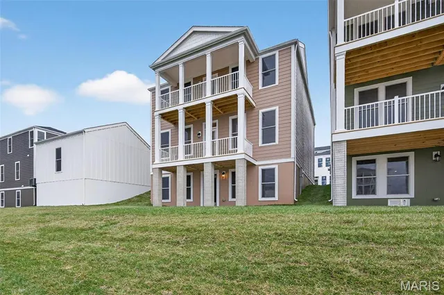 $462,920 | 206 Marais Temps Clair Drive, St. Charles, MO 63301