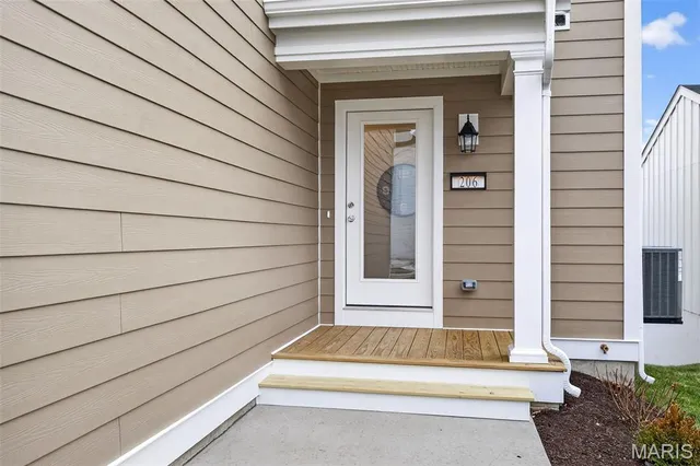 $462,920 | 206 Marais Temps Clair Drive, St. Charles, MO 63301