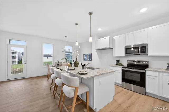 $462,920 | 206 Marais Temps Clair Drive, St. Charles, MO 63301