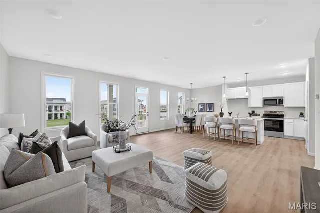 $462,920 | 206 Marais Temps Clair Drive, St. Charles, MO 63301