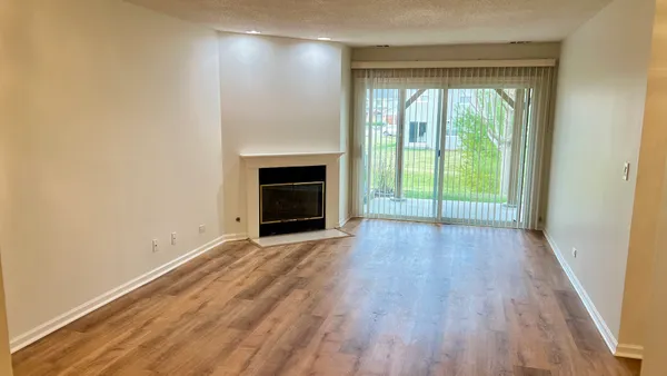 $289,900 | 36 West Fern Court, Unit 117B, Palatine, IL 60067