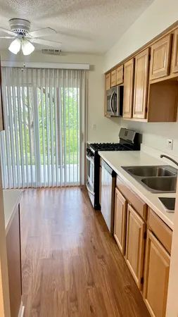 $289,900 | 36 West Fern Court, Unit 117B, Palatine, IL 60067