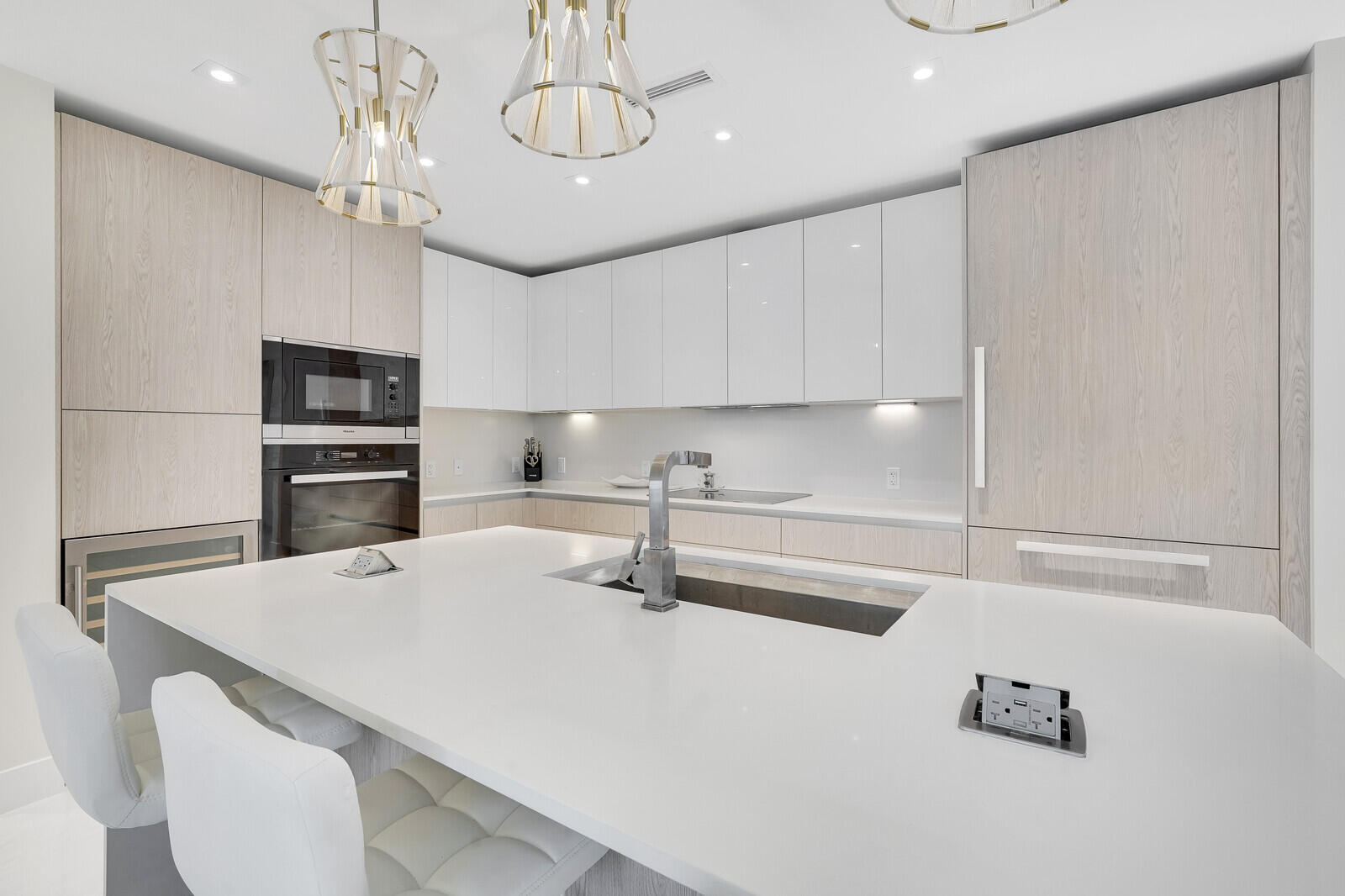 3100 North Ocean Drive, Unit 704 Riviera Beach, FL 33404 - Photo 11 of 69 Kitchen