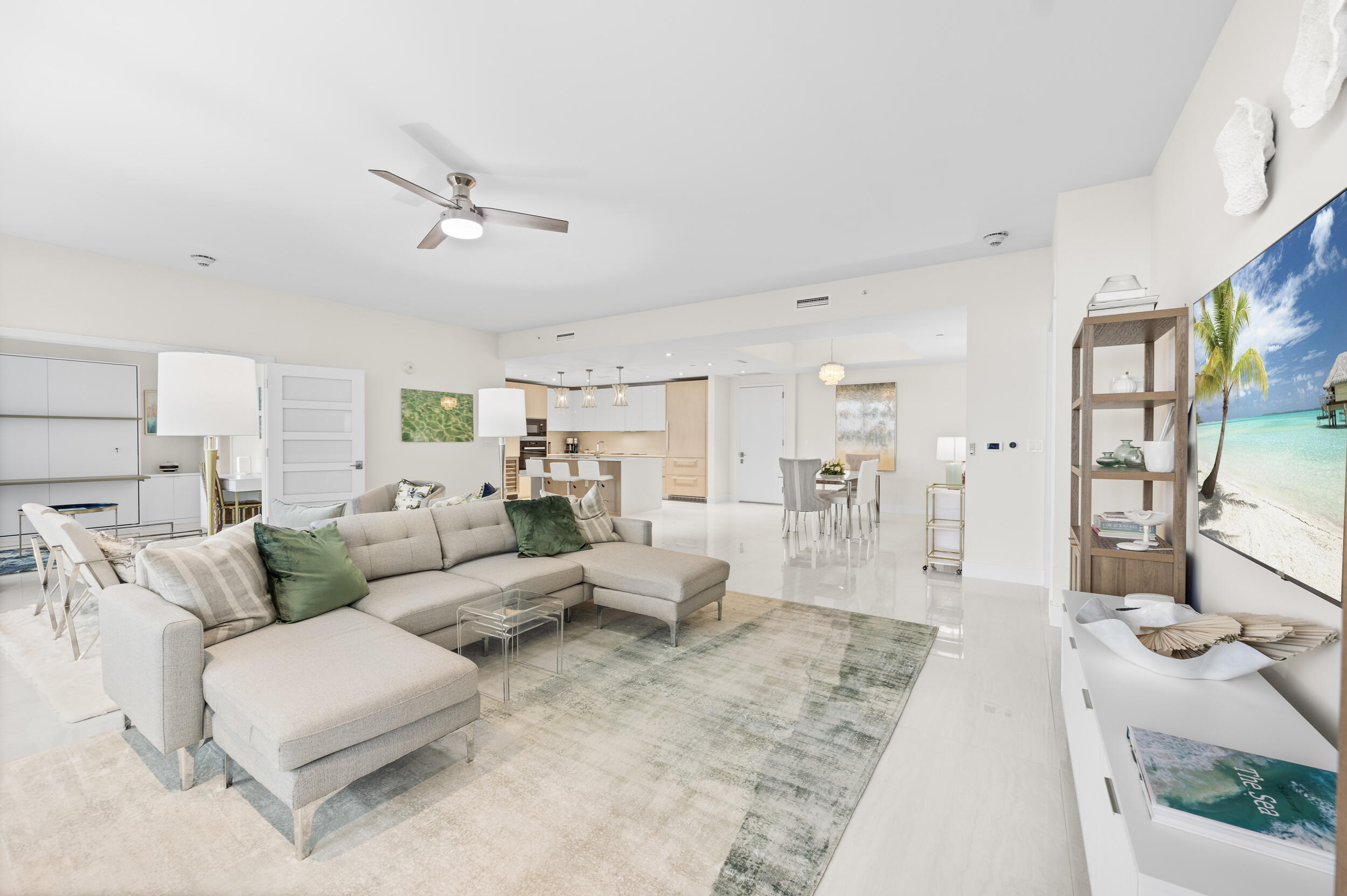3100 North Ocean Drive, Unit 704 Riviera Beach, FL 33404 - Photo 19 of 69 Living room