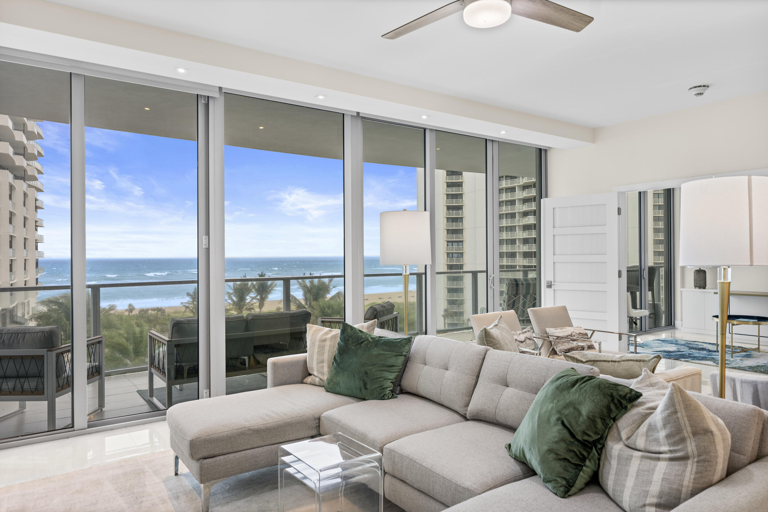 3100 North Ocean Drive, Unit 704 Riviera Beach, FL 33404 - Photo 25 of 69 Living room