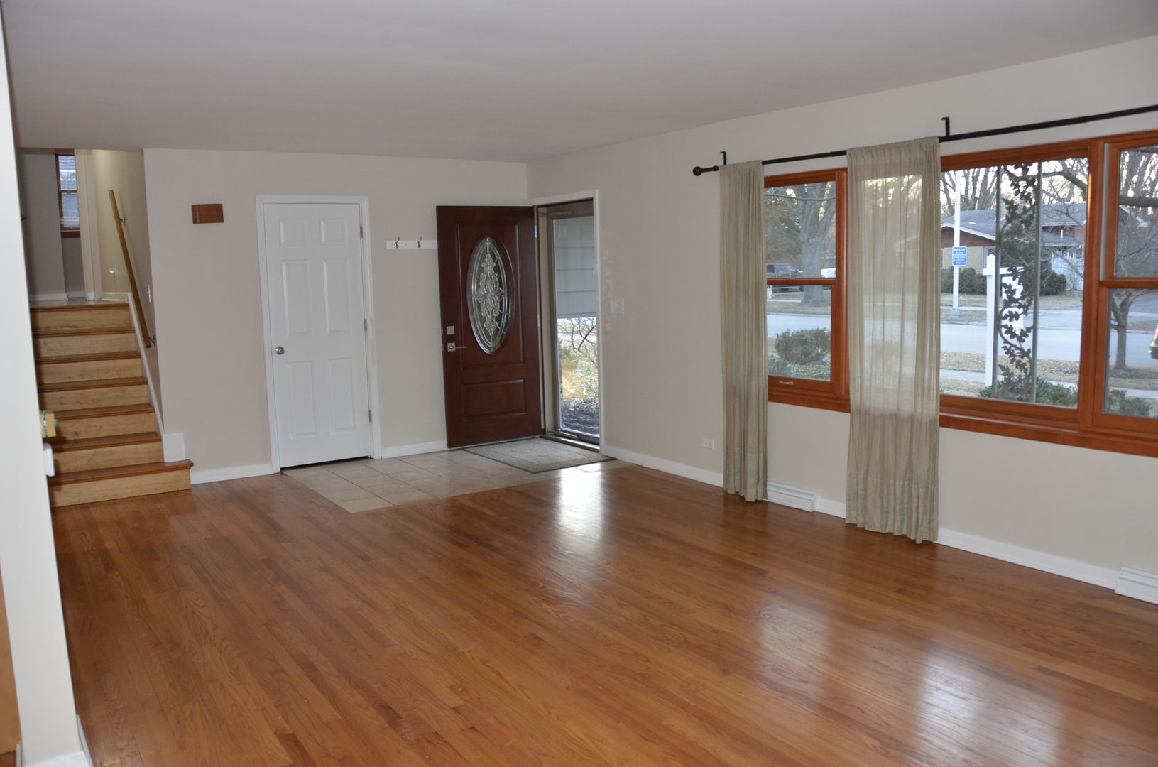 324 West Gartner Road Naperville, IL 60540 - Photo 3 of 18