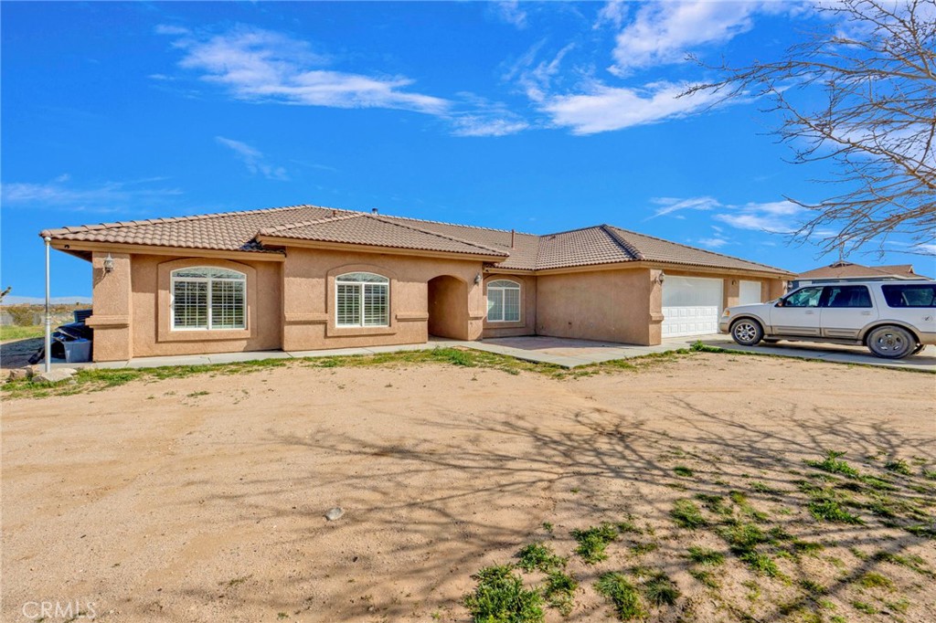 12865 Barbet Road Phelan, CA 92371 - Photo 4 of 51 a house view with a outdoor space