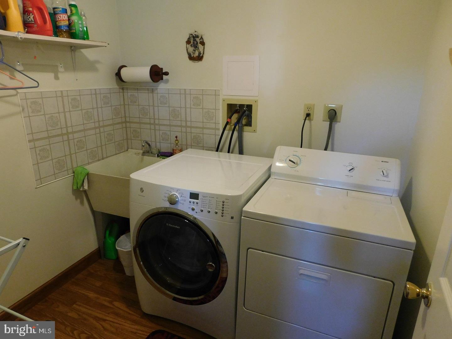 59 King Pen Road Nottingham, PA 19362 - Photo 13 of 17 Laundry Lower Level