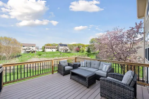 $699,900 | 2109 Valley Creek Lane, Shakopee, MN 55379