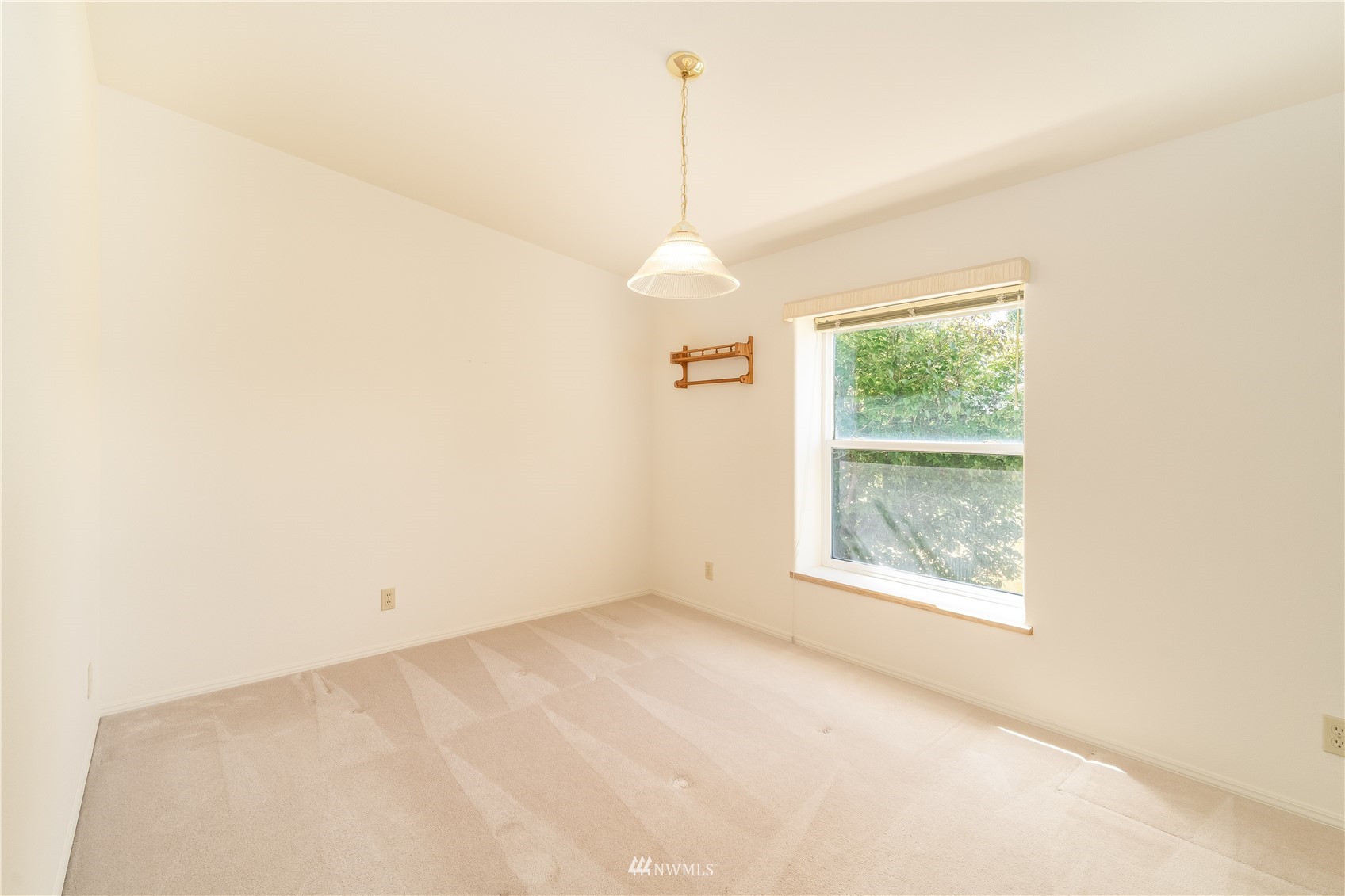 2192 Finn Hall Road Port Angeles, WA 98362 - Photo 18 of 40 an empty room with a window