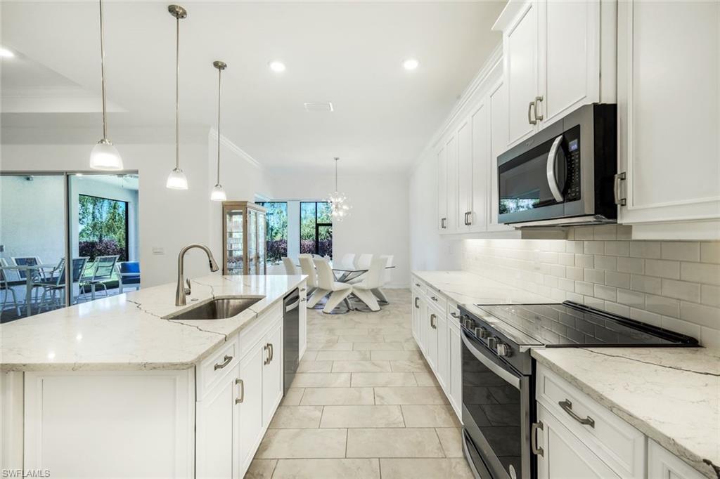 28105 Captiva Shell Loop Bonita Springs, FL 34135 - Photo 11 of 38