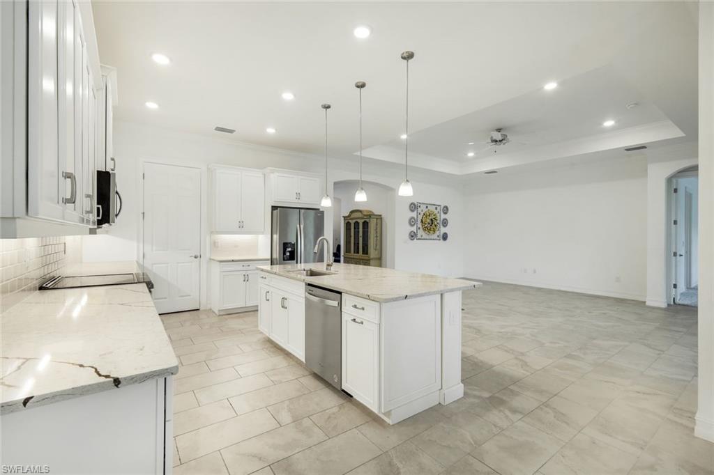28105 Captiva Shell Loop Bonita Springs, FL 34135 - Photo 13 of 38