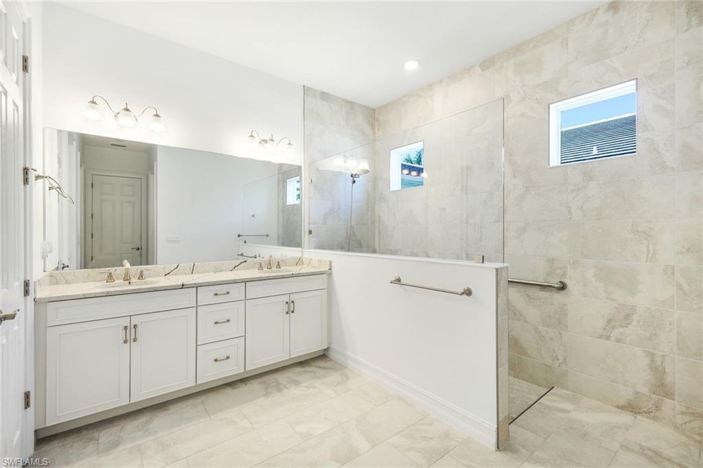 28105 Captiva Shell Loop Bonita Springs, FL 34135 - Photo 17 of 38