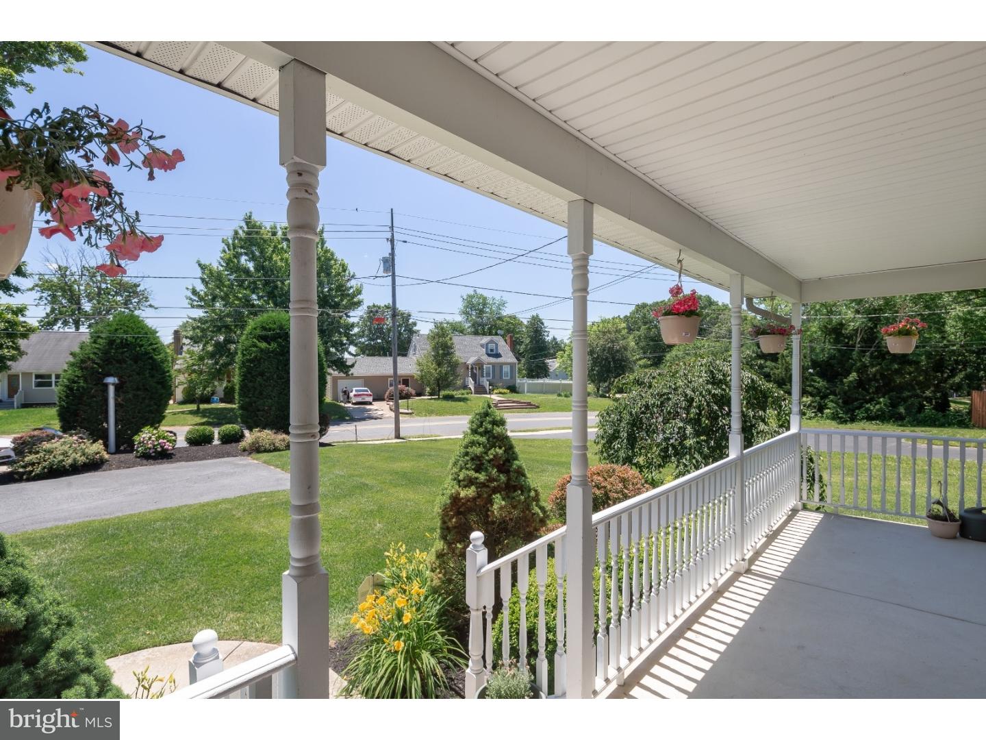 701 West Evesham Road Runnemede, NJ 08078 - Photo 3 of 25 Gallery Image 3