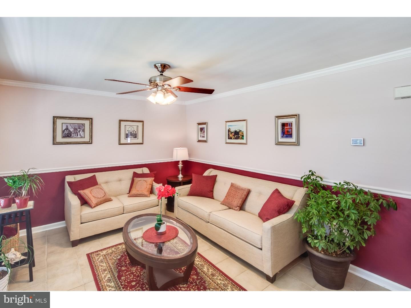 701 West Evesham Road Runnemede, NJ 08078 - Photo 4 of 25 Gallery Image 4