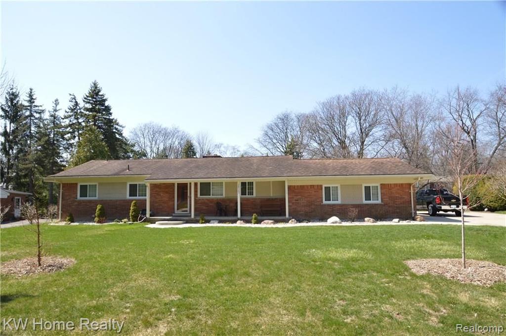 28163 Peppermill Road Farmington Hills, MI 48331 - Photo 2 of 31