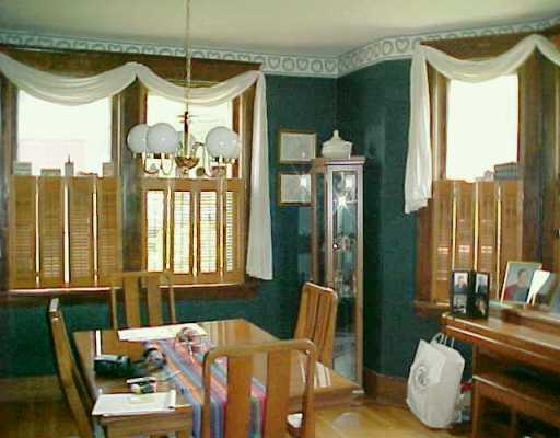 258 Cochran Road Mt. Lebanon, PA 15228 - Photo 2 of 2 Gallery Image 2