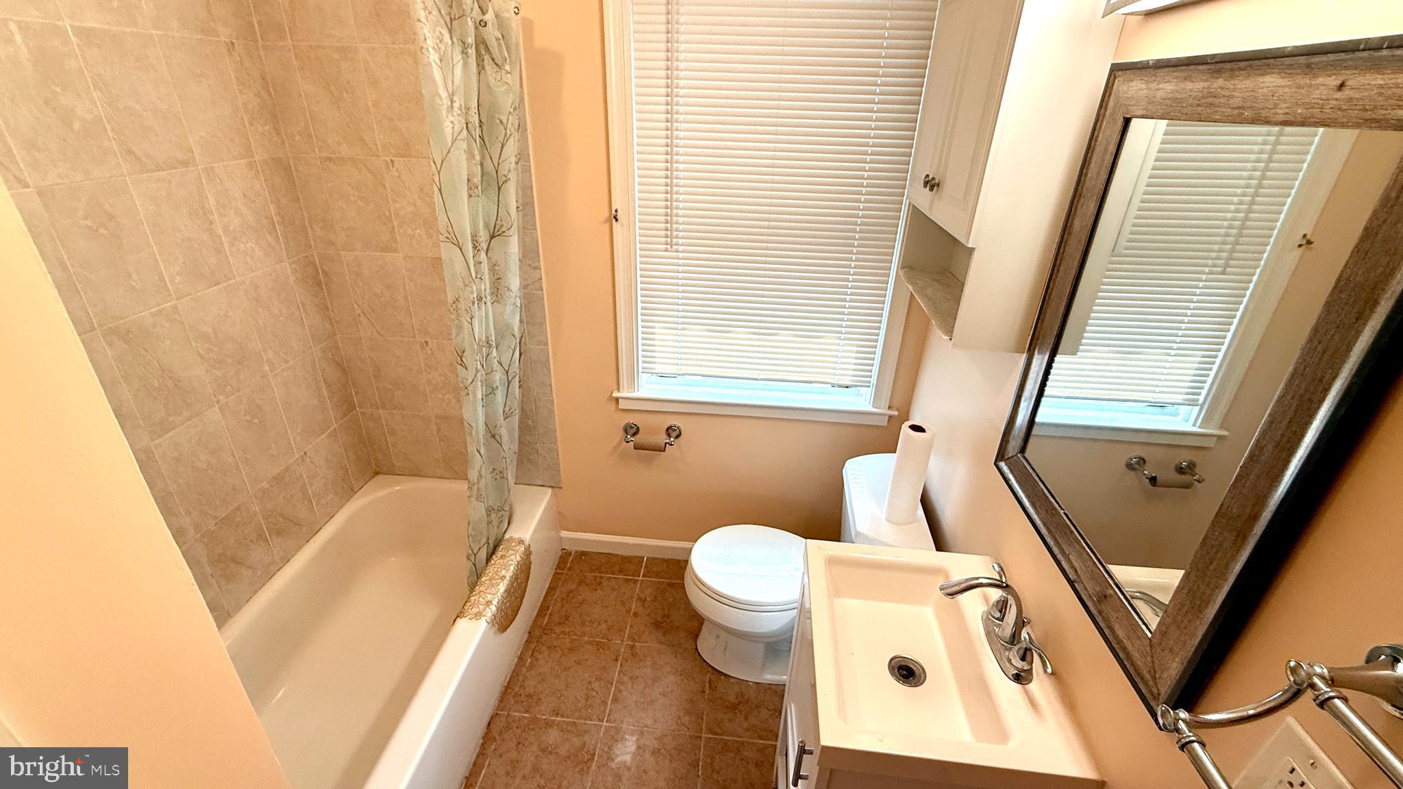1717 Northview Road Baltimore, MD 21234 - Photo 4 of 21