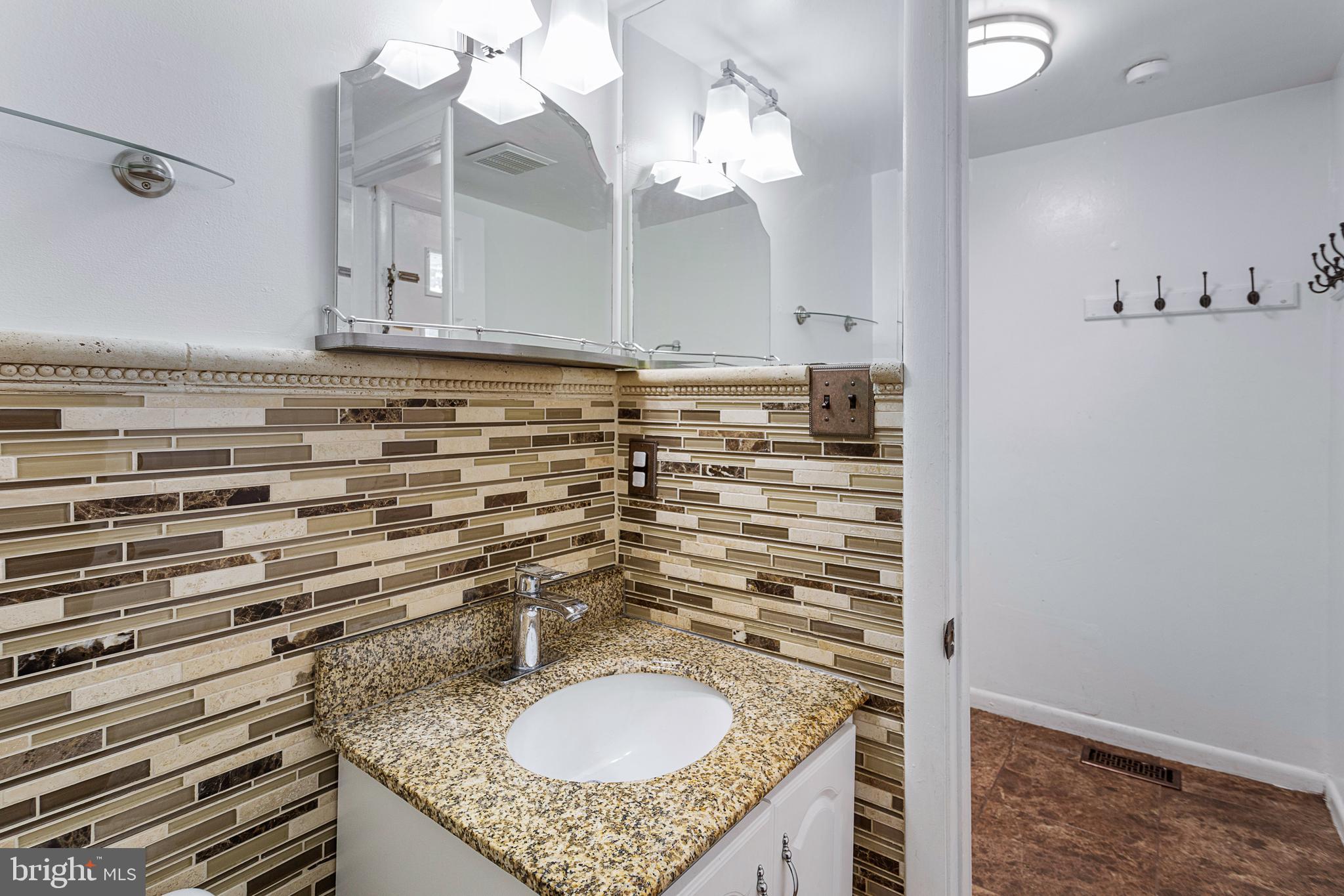 7410 Pohick Road Lorton, VA 22079 - Photo 3 of 38 Gallery Image 3