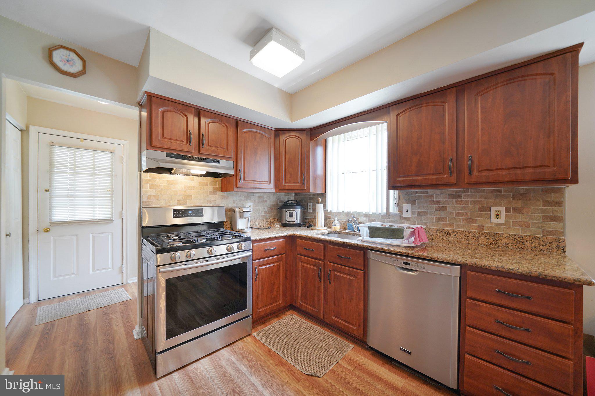 495 Ridge Lane Springfield, PA 19064 - Photo 9 of 43 Kitchen