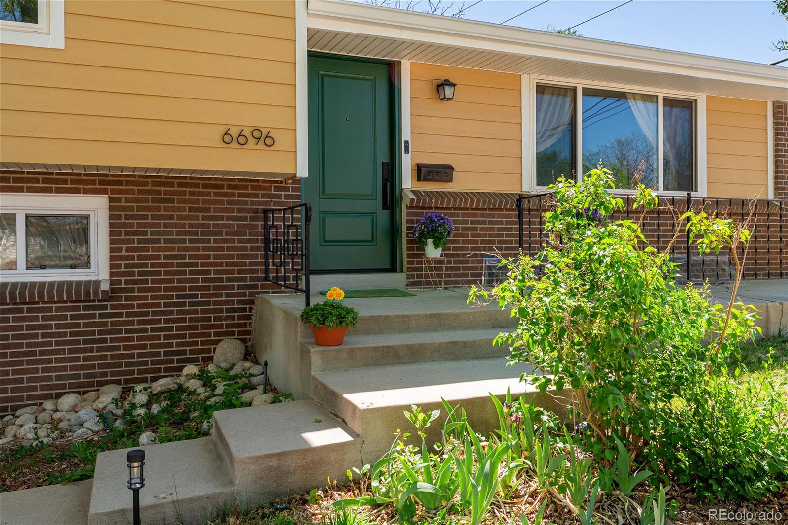 6696 South Kit Carson Street Centennial, CO 80121 - Photo 2 of 50