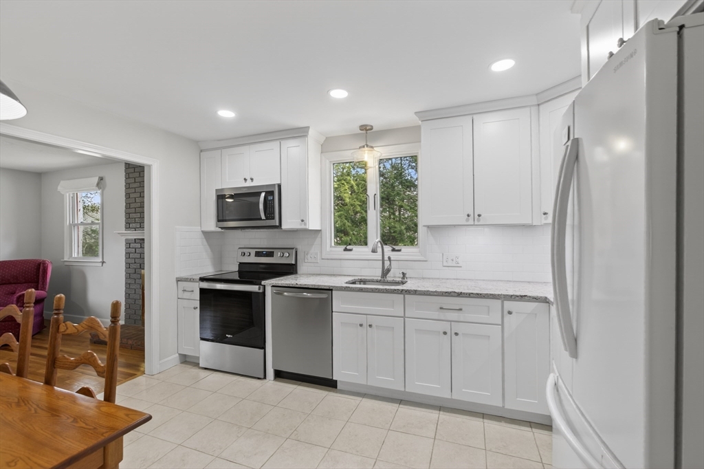 16 Eastmount Road Medfield, MA 02052 - Photo 7 of 35 Gallery Image 7