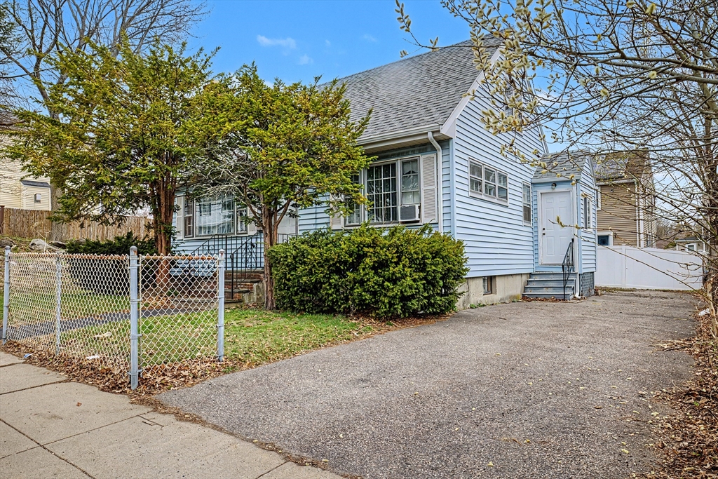 66 Edgemere Road Boston, MA 02132 - Photo 3 of 25