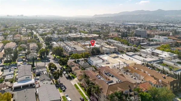 $730,000 | 626 East Orange Grove Avenue, Unit 204, Burbank, CA 91501