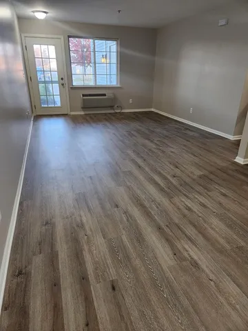 $179,000 | 148 Bertram Drive, Unit F, Yorkville, IL 60560