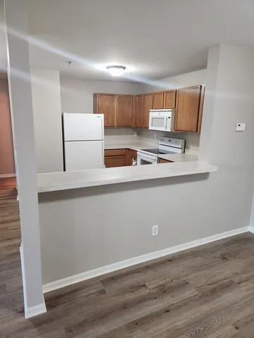 $179,000 | 148 Bertram Drive, Unit F, Yorkville, IL 60560