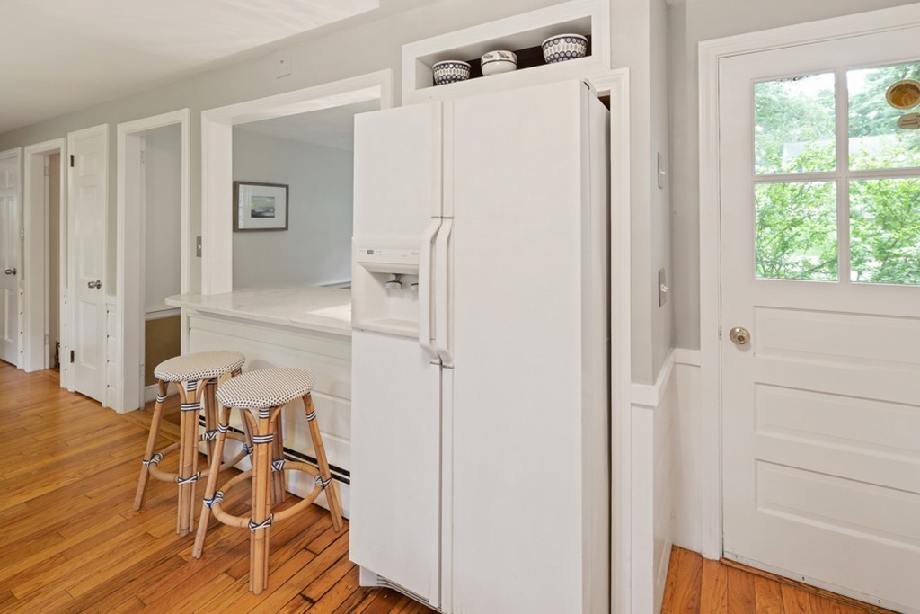 27 Brewster Road Hingham, MA 02043 - Photo 13 of 26 Gallery Image 13