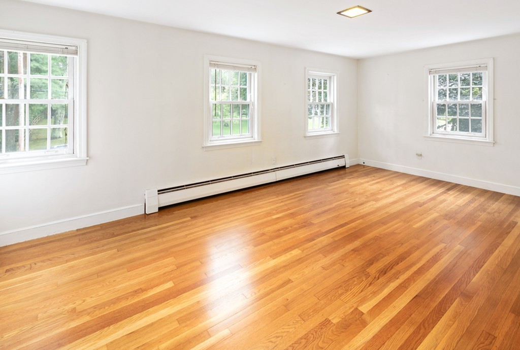 27 Brewster Road Hingham, MA 02043 - Photo 21 of 26 Gallery Image 21