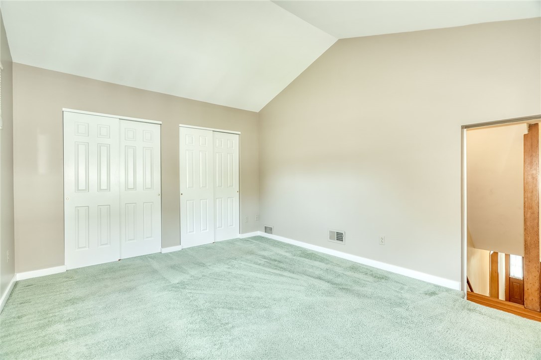 136 Hoover Road Irondequoit, NY 14617 - Photo 27 of 50