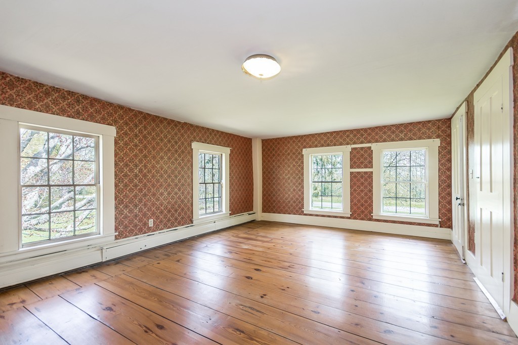 101 Chestnut Plain Road Whately, MA 01093 - Photo 9 of 30 Gallery Image 9