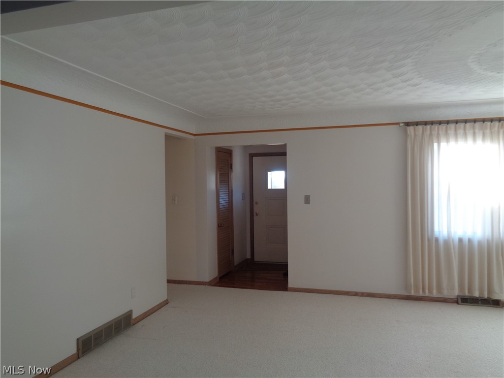 2341 Wadsworth Road Norton, OH 44203 - Photo 4 of 19 Gallery Image 4