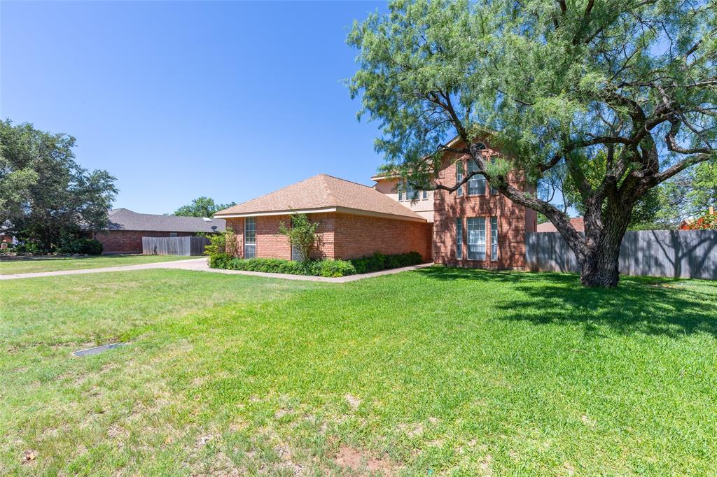 1026 Reeves Street Abilene, TX 79602 - Photo 3 of 38