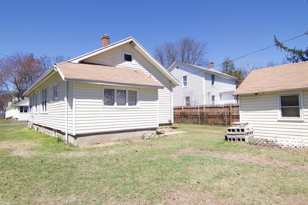 77 Huron Street Springfield, MA 01104 - Photo 28 of 30