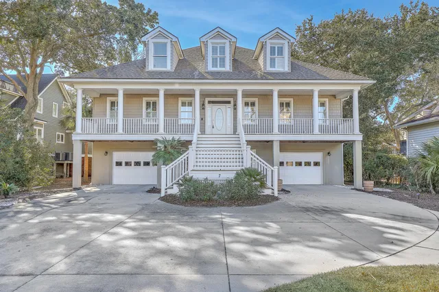 $2,450,000 | 7 Seahorse Court, Isle of Palms, SC 29451
