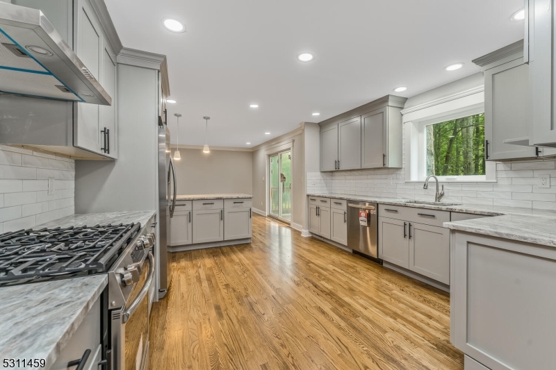 56 Mountainside Road Mendham, NJ 07945 - Photo 16 of 47