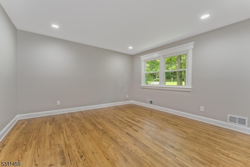 56 Mountainside Road Mendham, NJ 07945 - Photo 28 of 47