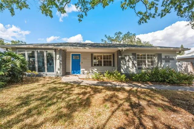 $2,900 | 4619 West Bay Villa Avenue, Tampa, FL 33611