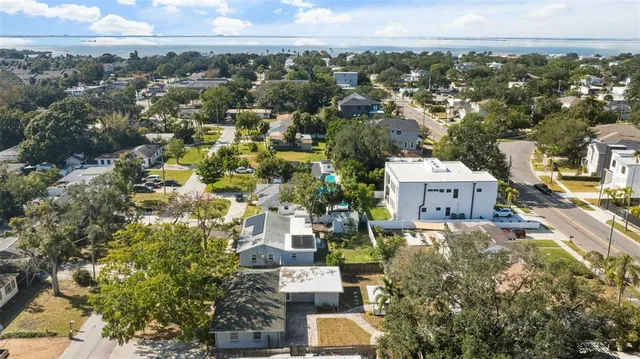 $2,900 | 4619 West Bay Villa Avenue, Tampa, FL 33611