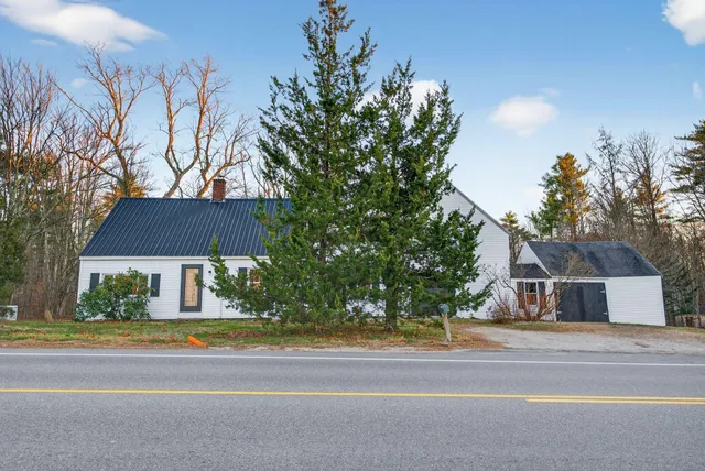 $435,000 | 445 Portland Road, Buxton, ME 04093
