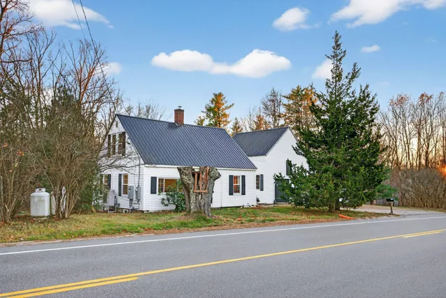 $435,000 | 445 Portland Road, Buxton, ME 04093