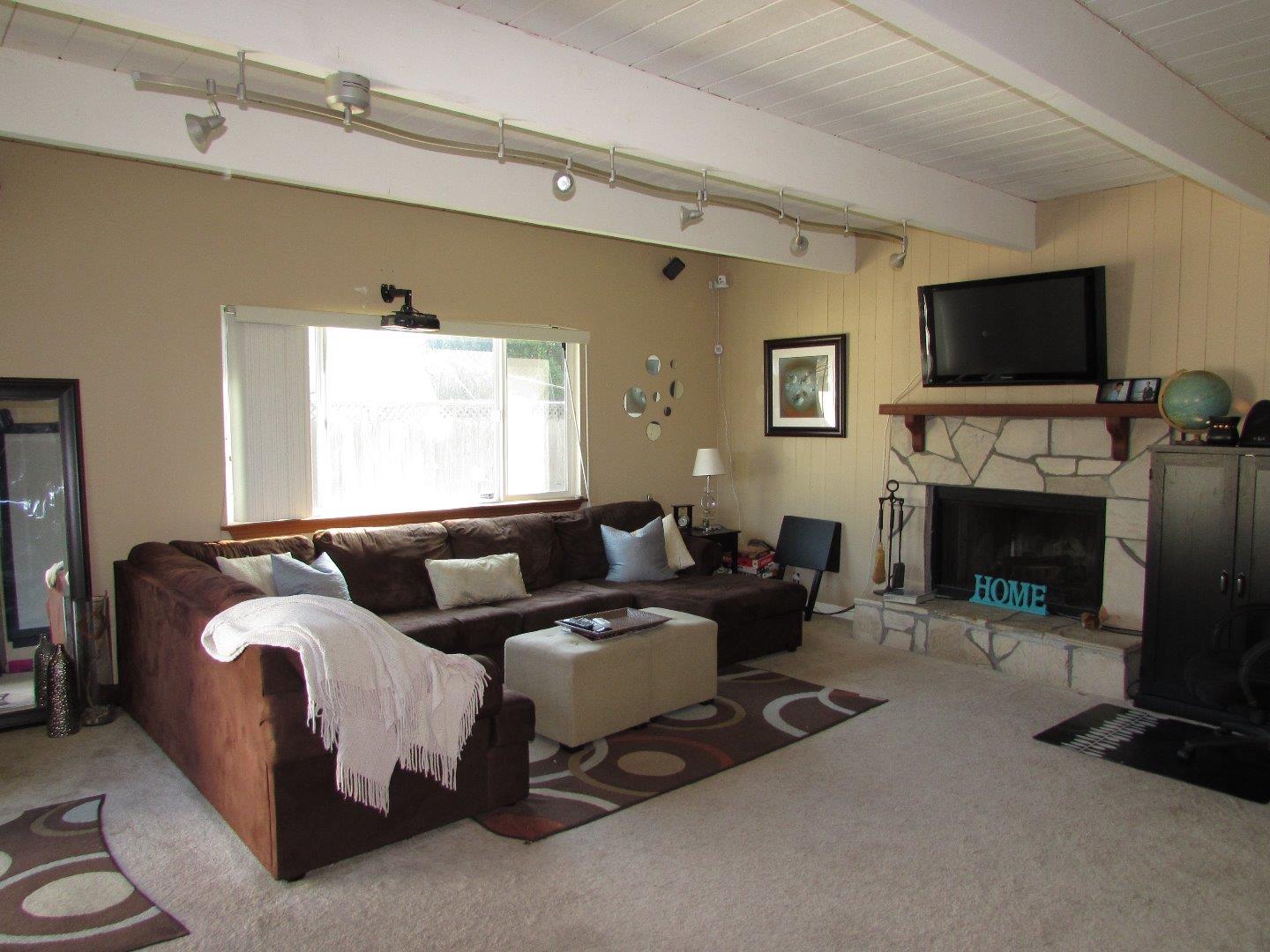620 Rochex Avenue Salinas, CA 93906 - Photo 8 of 11 Gallery Image 8