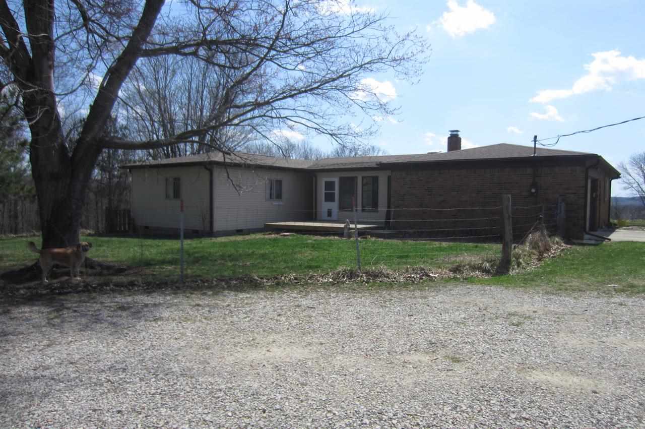 1492 Sherfield Road Spencer, IN 47460 - Photo 2 of 30