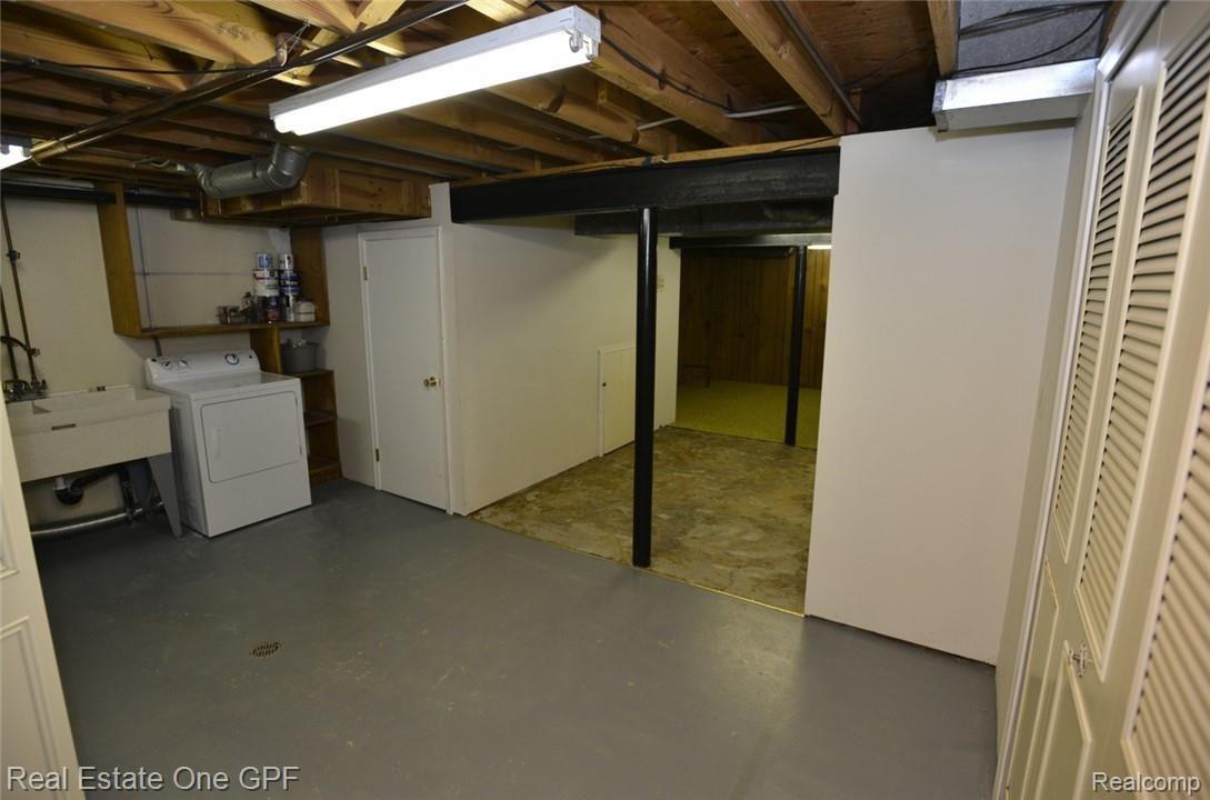 31207 Hoover Road Warren, MI 48093 - Photo 27 of 32 27.jpg